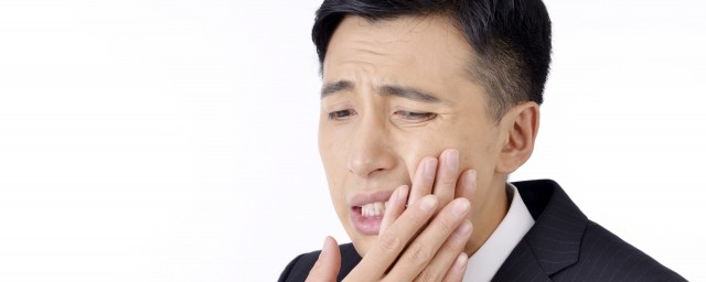 顎関節が痛む原因